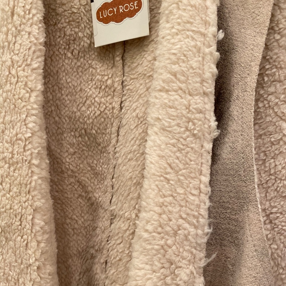 NWT Shearling Vest - Picture 4 of 4